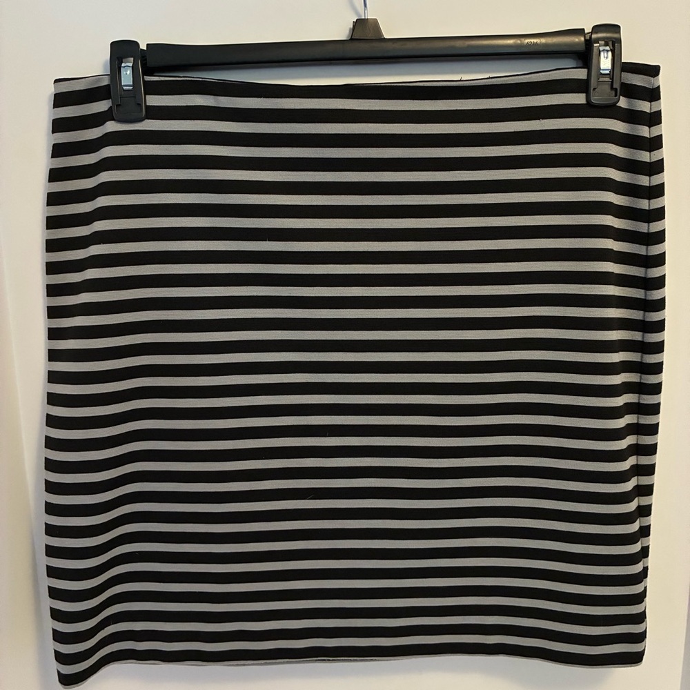 Loft Women's Striped Mini Skirt Black/ Gray Size XL